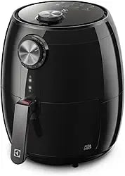 Air fryer Electrolux EAF15 de 4,5 litros preta com desligamento automático