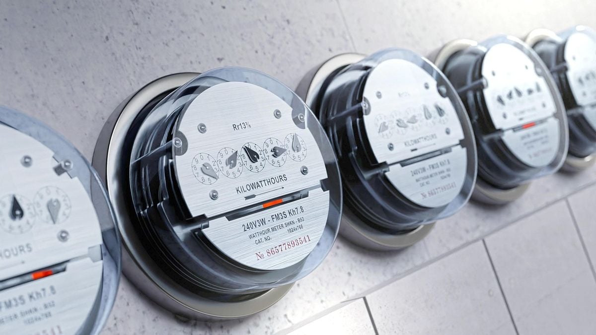 Medidores de energia elétrica em fileira